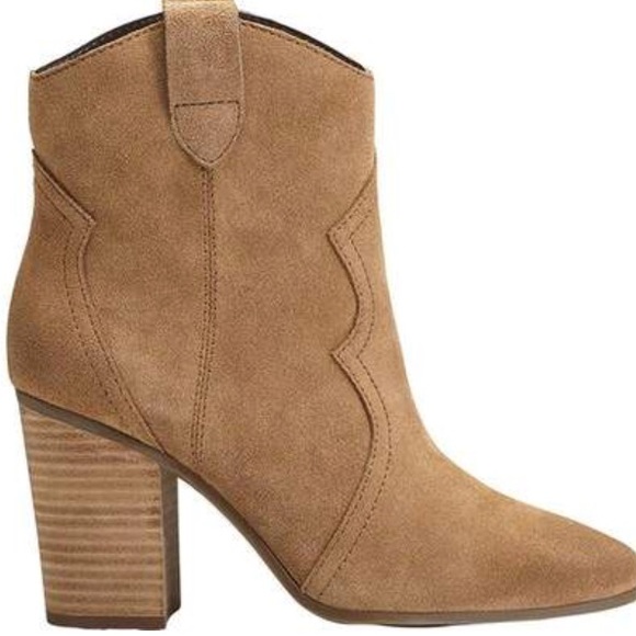 AEROSOLES Shoes - NEW in original box Areosoles boot size 9.5